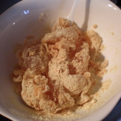 片栗粉でわらびもちはよく作りますが、シナモン入りは初めて！風味がよくなりますね。